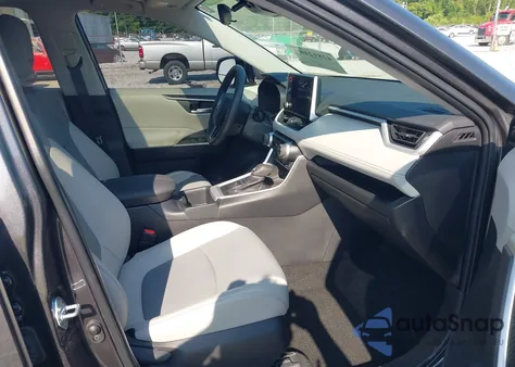 2024 Toyota Rav4 Xle Premium z USA, uszkodzony, nr VIN 2T3A1RFV1RC430770